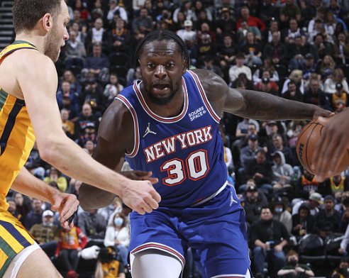 大批球迷亲 大批球迷亲